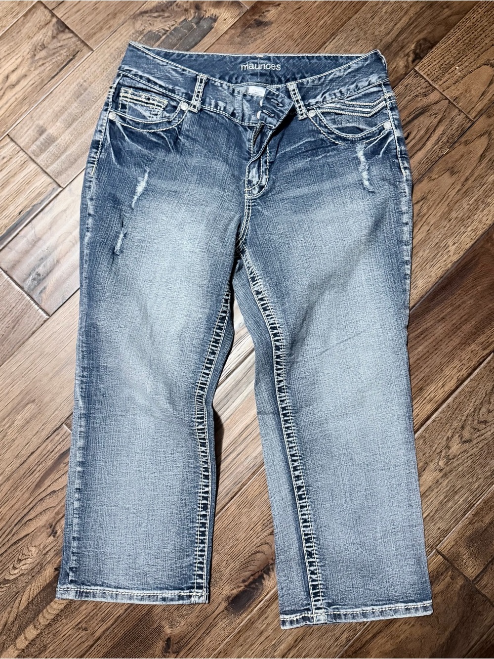 Maurices Women's Light Blue Distressed Crop Capris